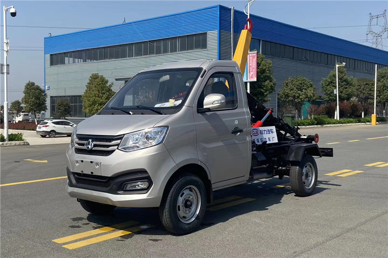 國六長安汽油藍牌 2-3方 勾臂垃圾車?